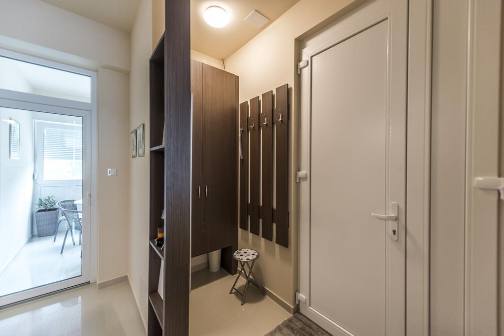 Apartman Cesaric 오시예크 외부 사진