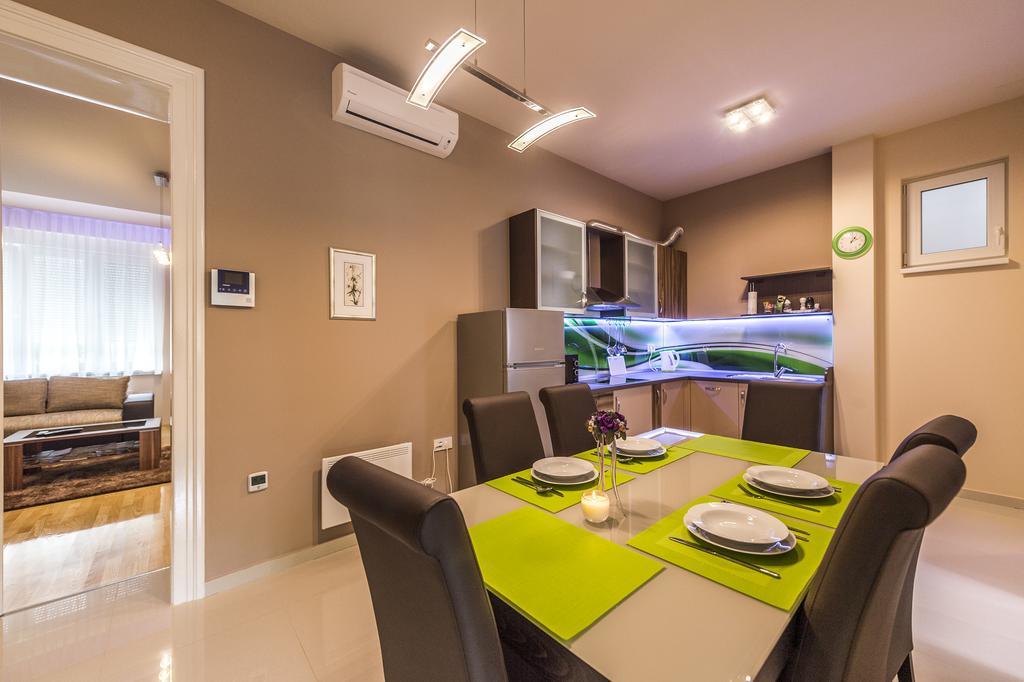 Apartman Cesaric 오시예크 외부 사진